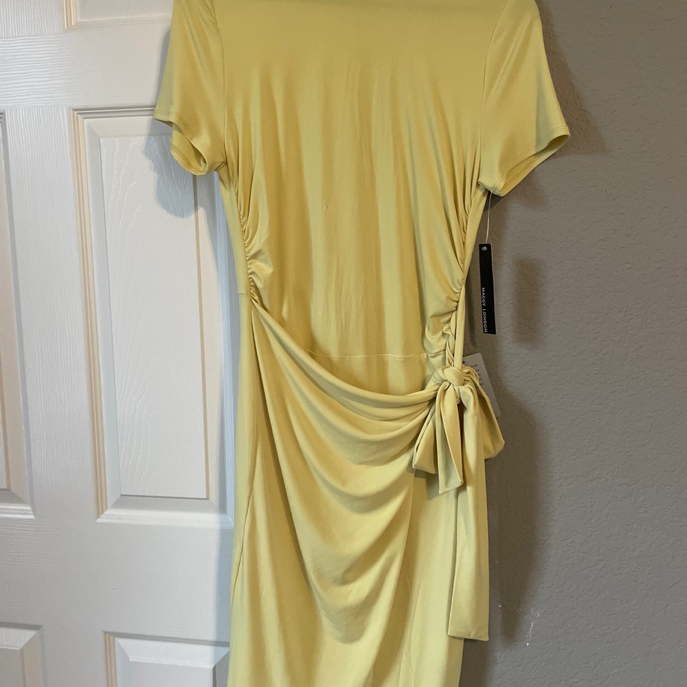 Maggy London Yellow Ruched Sheath Midi Dress